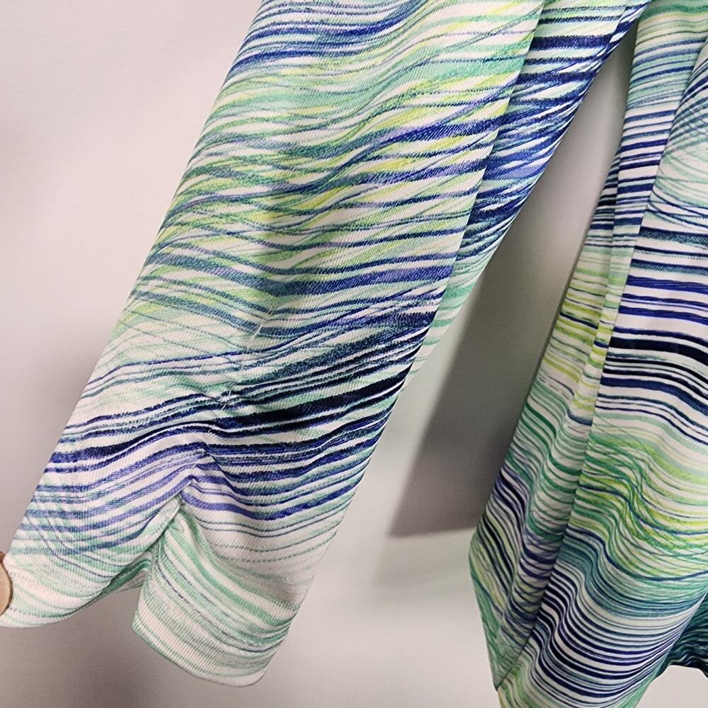 Chico's Zenergy Golf Top Activewear Medium Pullover Colorful 3/4 Sleeve Collar - Picture 7 of 11